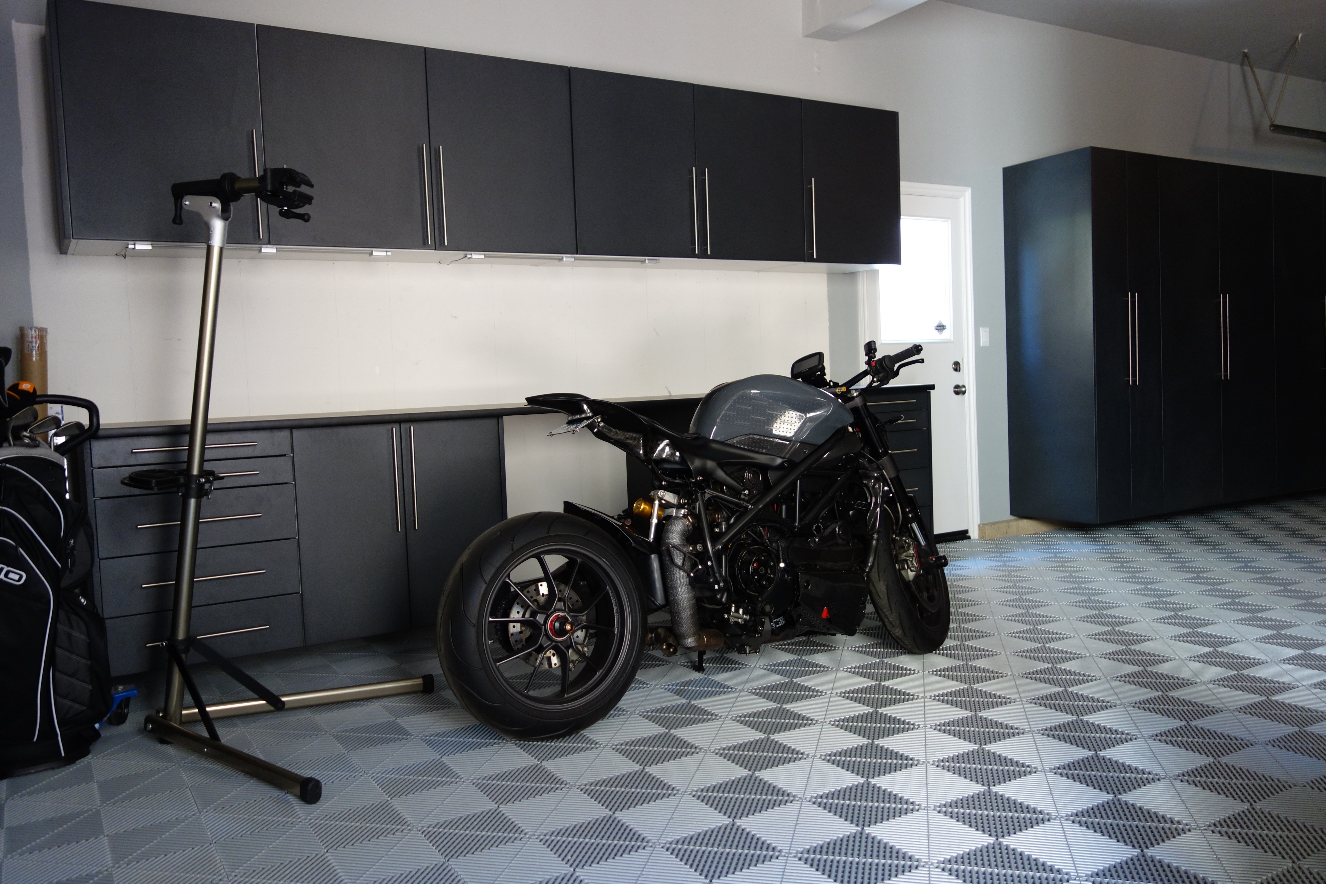 2010 Ducati Streetfighter photo 30